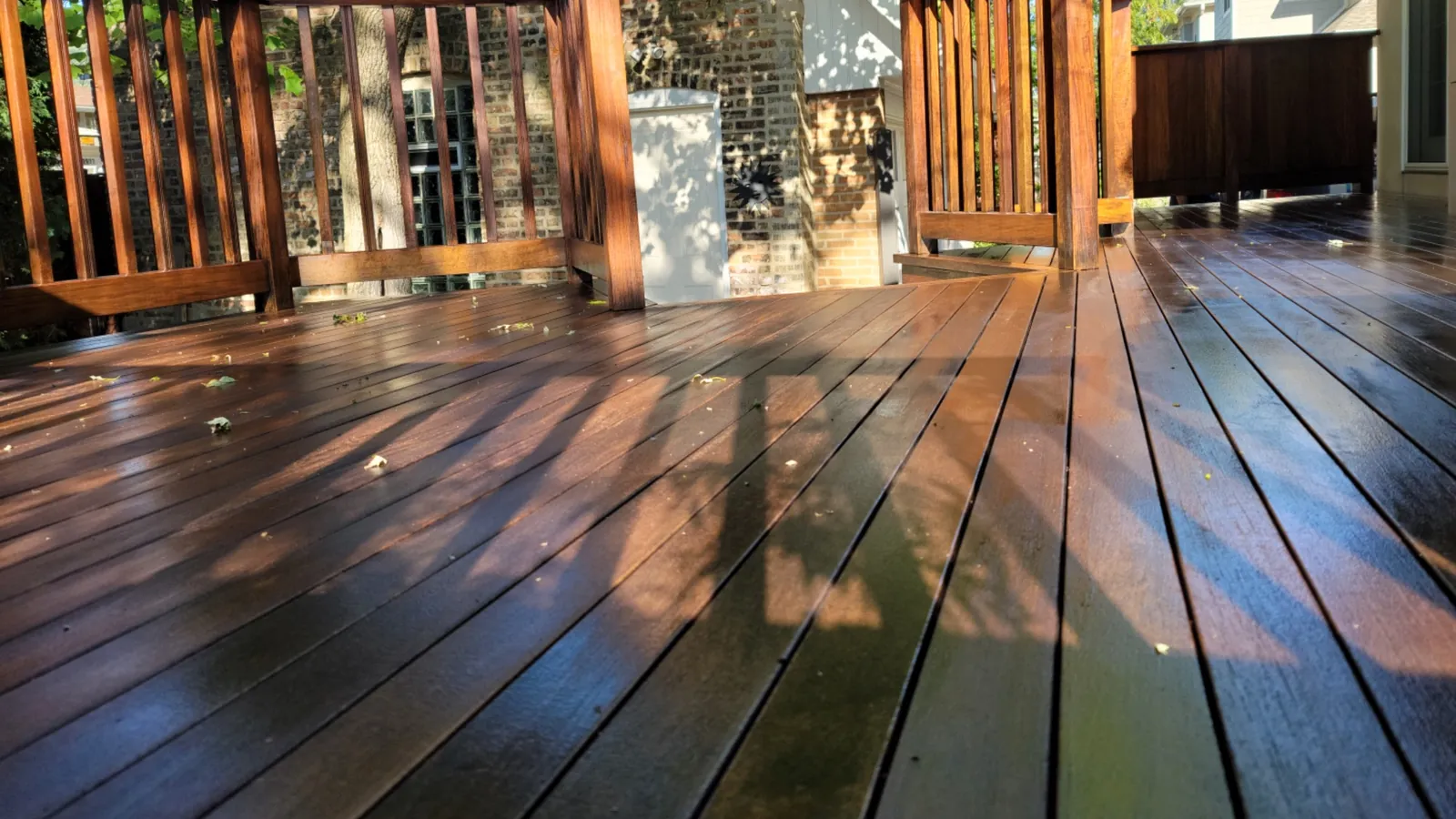 Deck Cleaning & Sealing